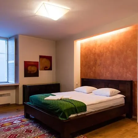 Dictumfactum Modern Viru Gates