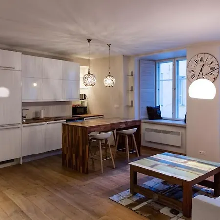 Dictumfactum Modern Viru Gates 塔林