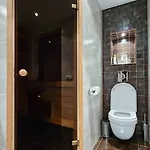 Apartment Dictumfactum Modern Viru Gates *