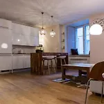 Apartment Dictumfactum Modern Viru Gates *